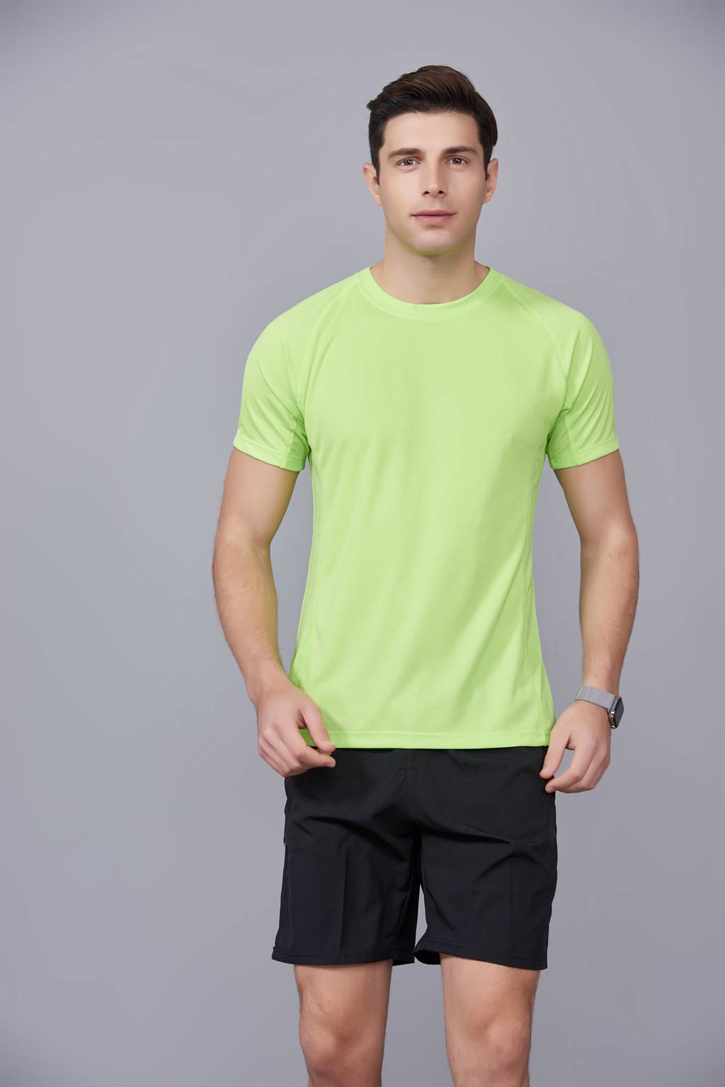 純色T恤  簡約大方經(jīng)典時尚  果綠色