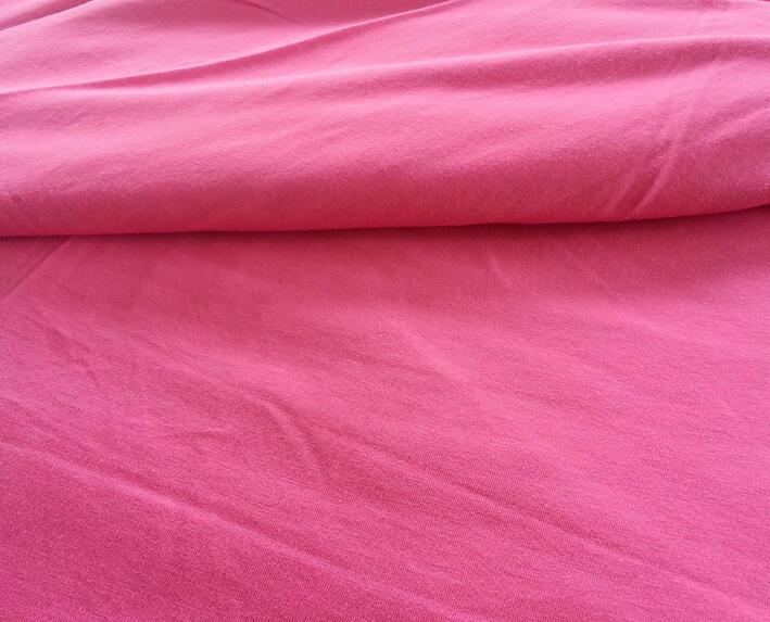 四面彈是什么面料？四面彈面料穿起來熱嗎？